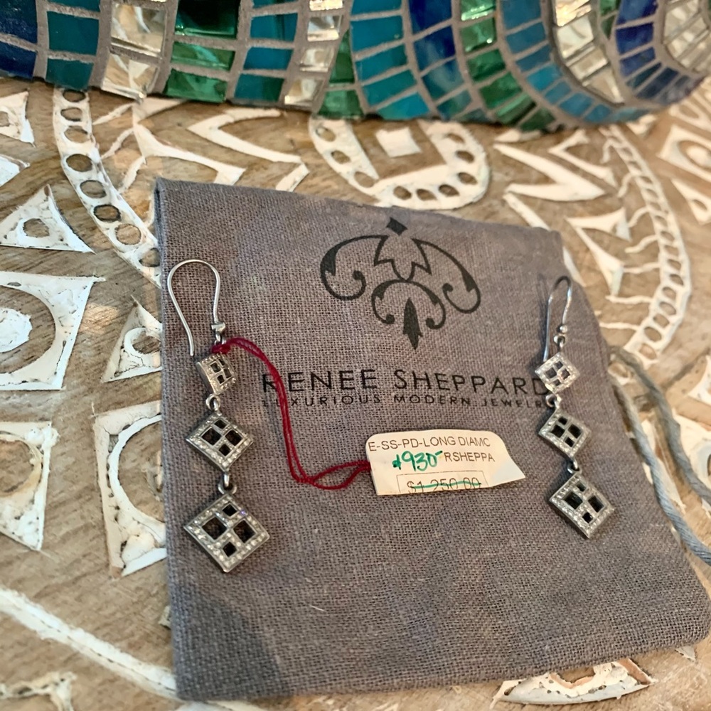 Renee Sheppard authentic diamond earrings - Picture 5 of 5